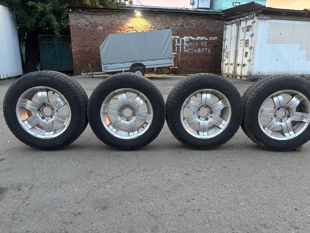 Продам Зимнюю и Летнюю Резину.