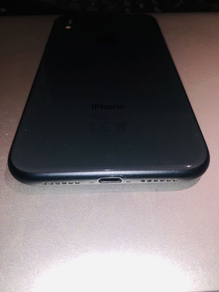 Iphone xr заключен
