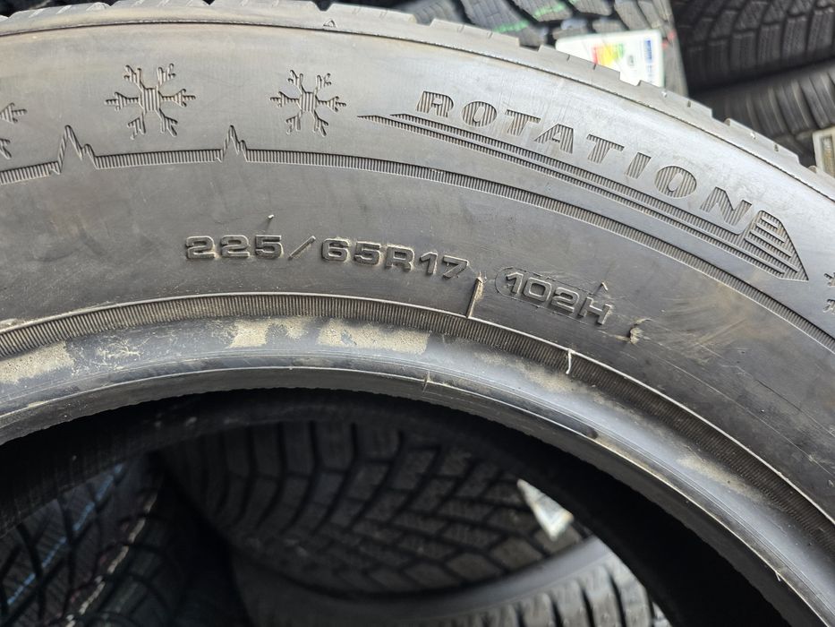 225/65/17 DUNLOP 4бр