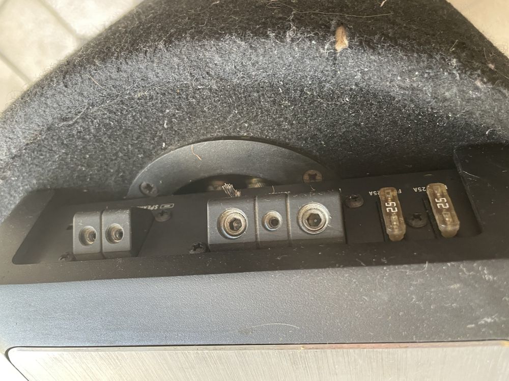 Сабвуфер JBL + моно усилитель