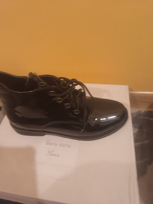 Боти лачени 37 номер