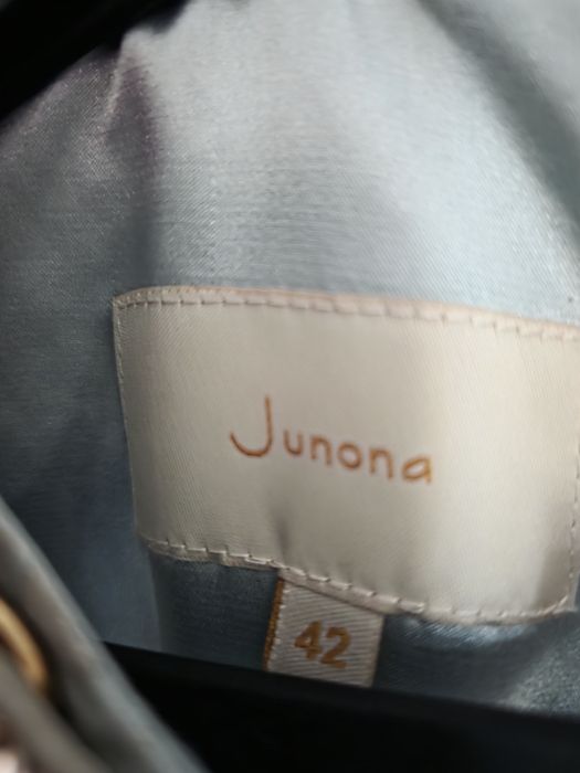 Рокля Junona със сваляща се яка