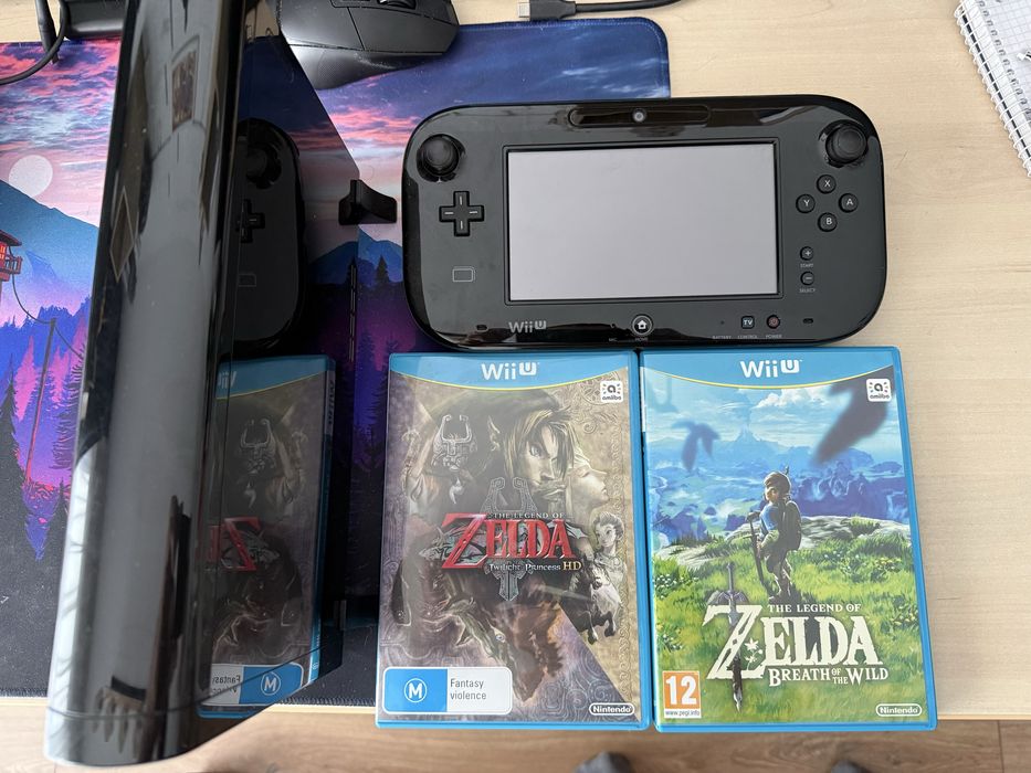Nintendo Wii U + 2 jocuri Zelda