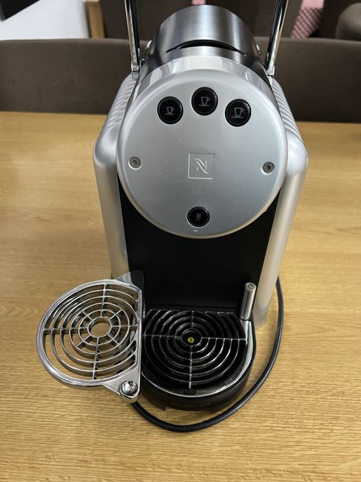 Espressor de cafea profesional Nespresso Zenius