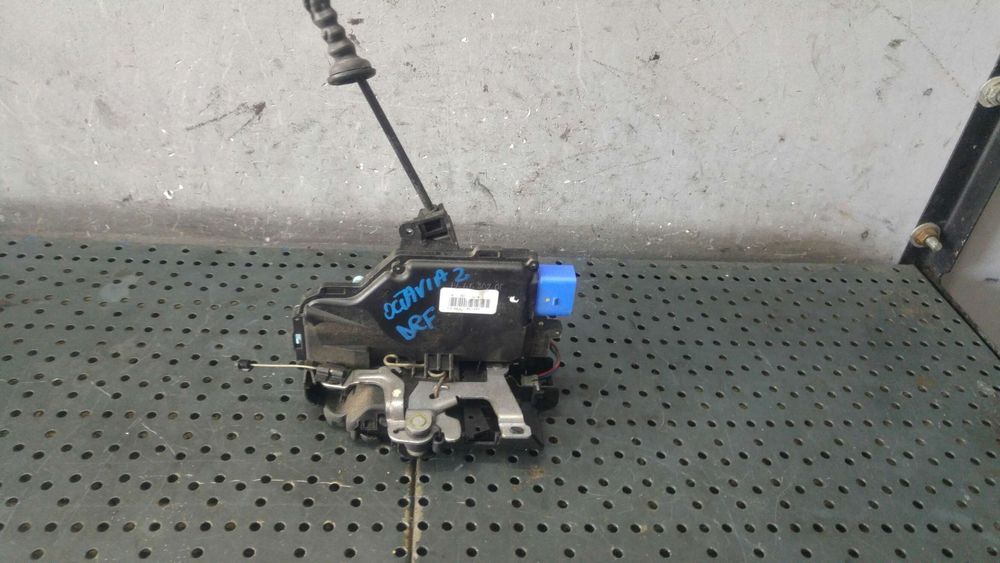 Broasca usa dreapta fata skoda octavia 2 1z 3d1837016