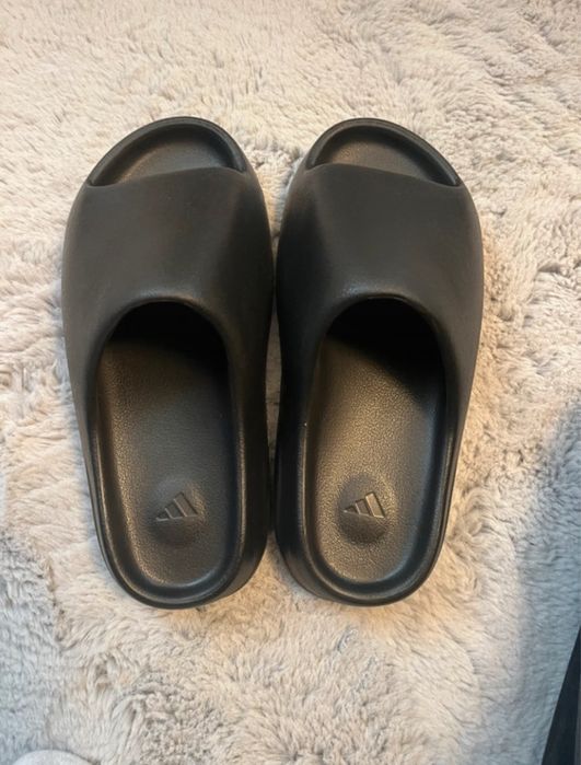 Adidas Yeezy Slides