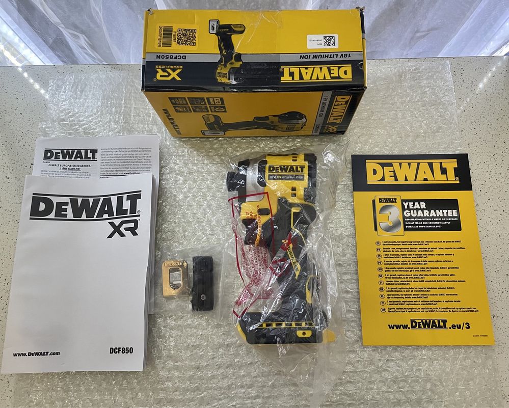 DeWALT Impact DCF 850 XR. Original Nou-nout !