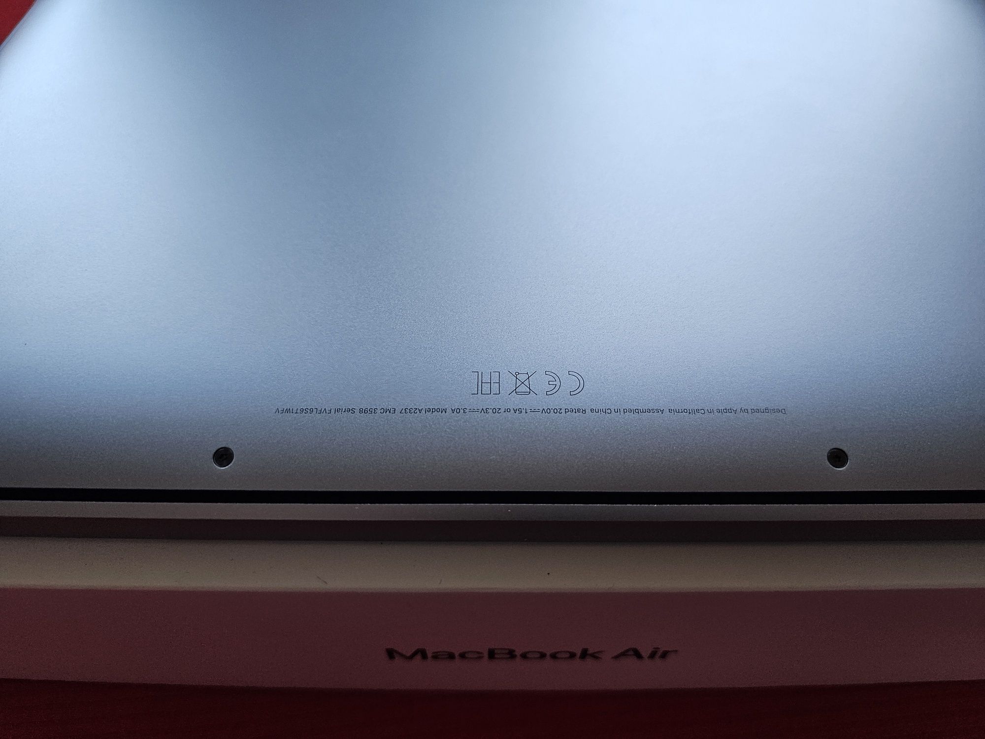 Laptop Apple MacBook Air 13-inch, True Tone, procesor Apple M1