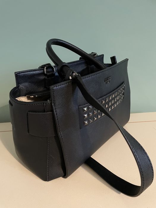 Дамска чанта Guess