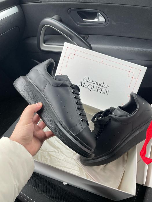 Alexander Mqueen Top