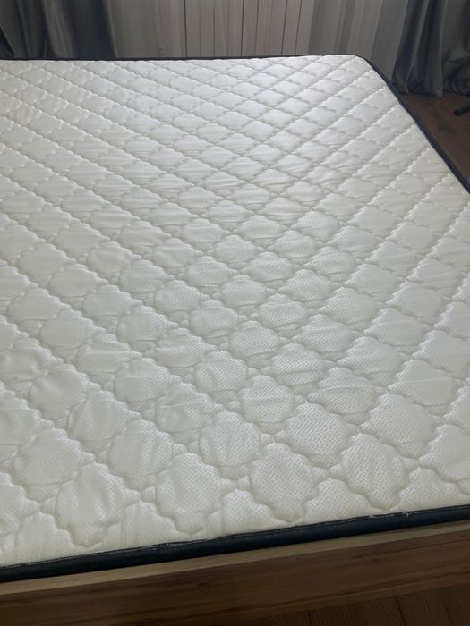 Екі адам жататын төсек