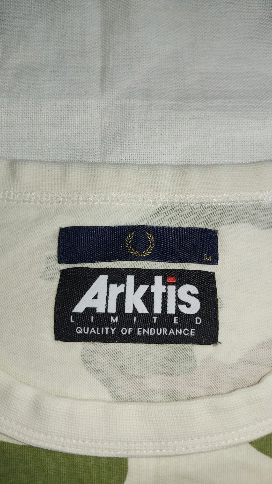 Tricou Fred Perry ARKTiS mărime M army armata camuflaj casual