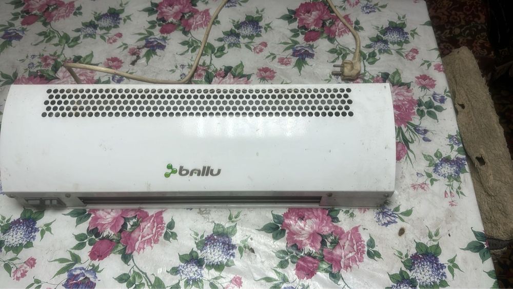 Продам электрическая тепловая завеса