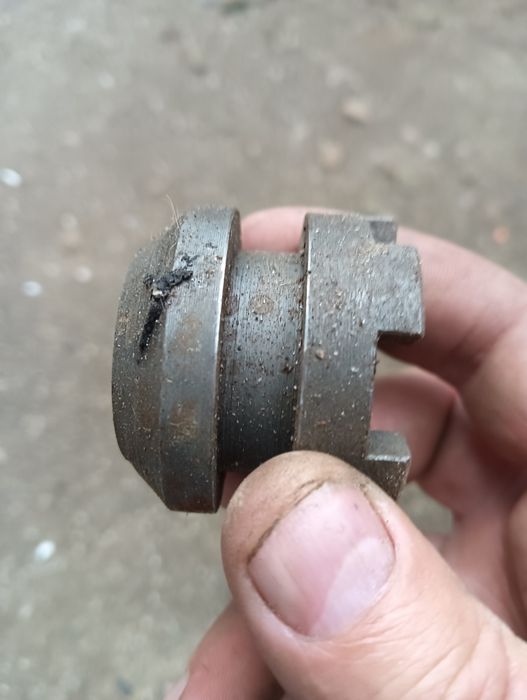 Cupla freza și două pinioane coasa Carpatina,noi.