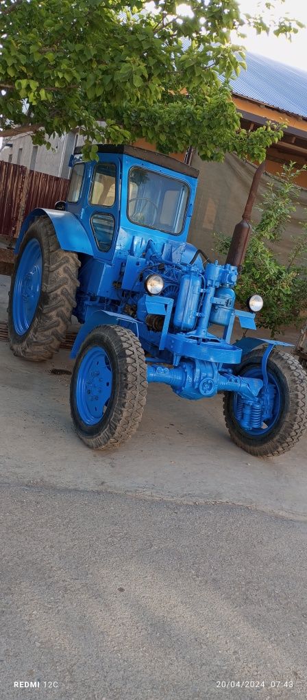 Tractor T-40 sotiladi