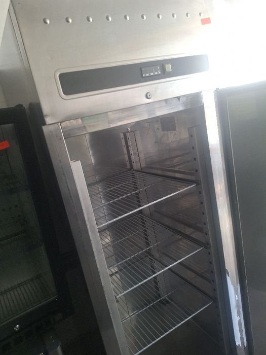 Хладилник професионален средно температурнен