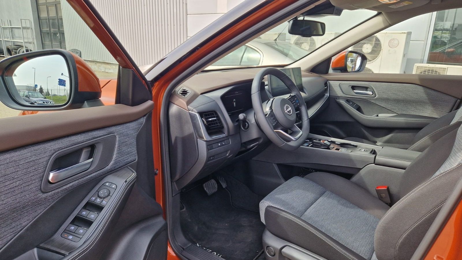 X-Trail E-Power N-Connecta nou
