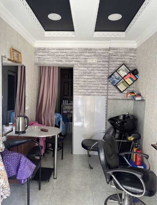 Продается 1 линия  Не жилое , Самарканд Дарвоза , коммерческое офис