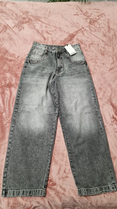 Blugi gri super baggy noi cu eticheta Bershka