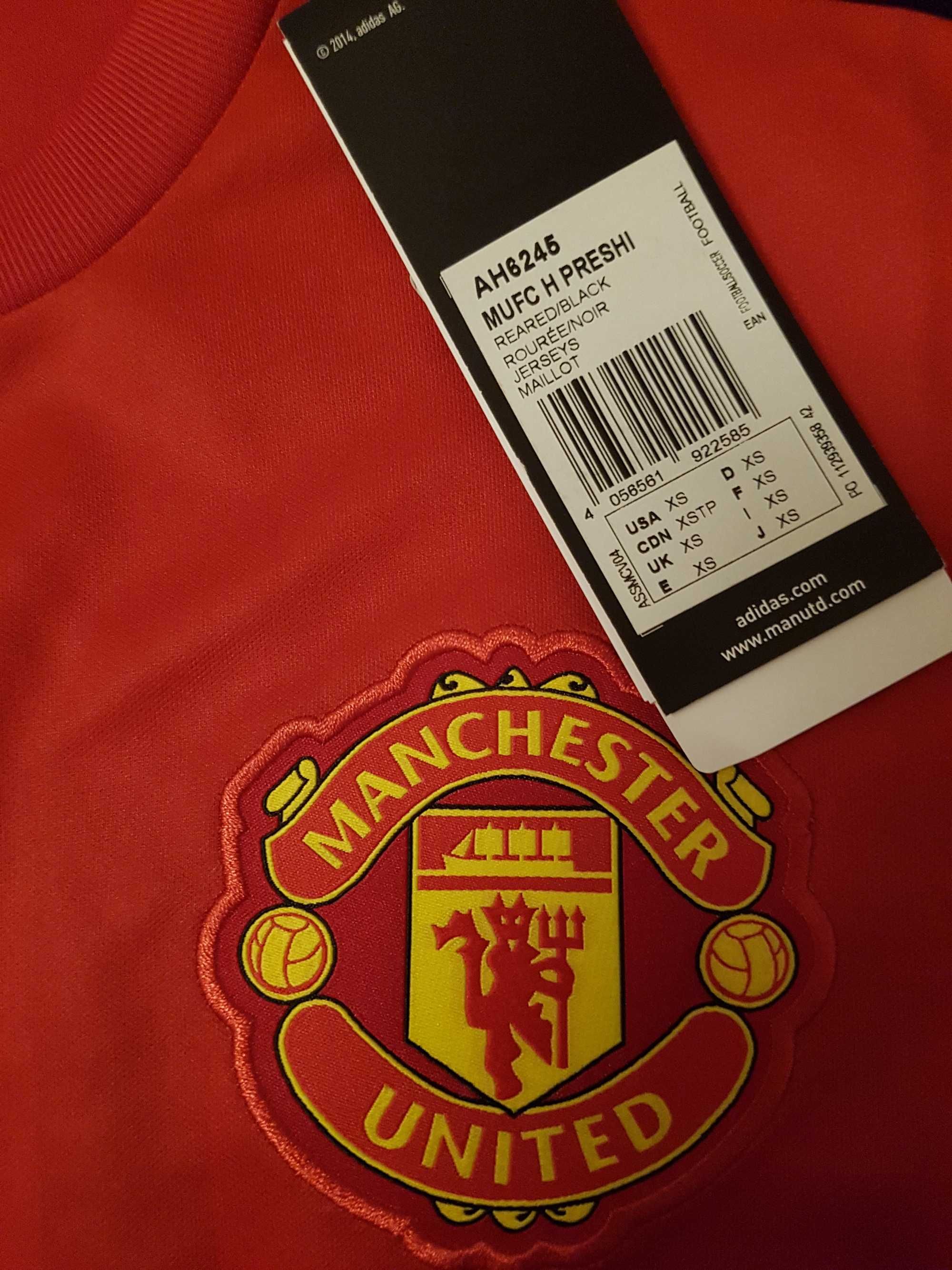 Футболна тениска ADIDAS Manchester United. РАЗМЕР XS