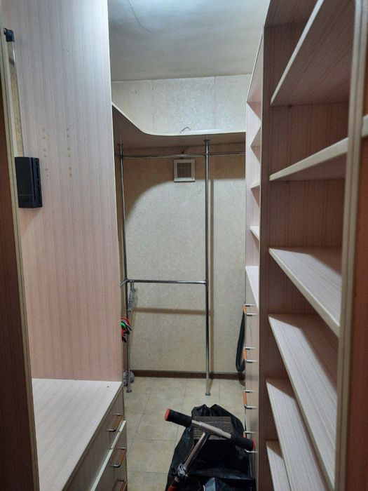 3/2/4 Дархан метро Хамида Алимжана аренда 700 $