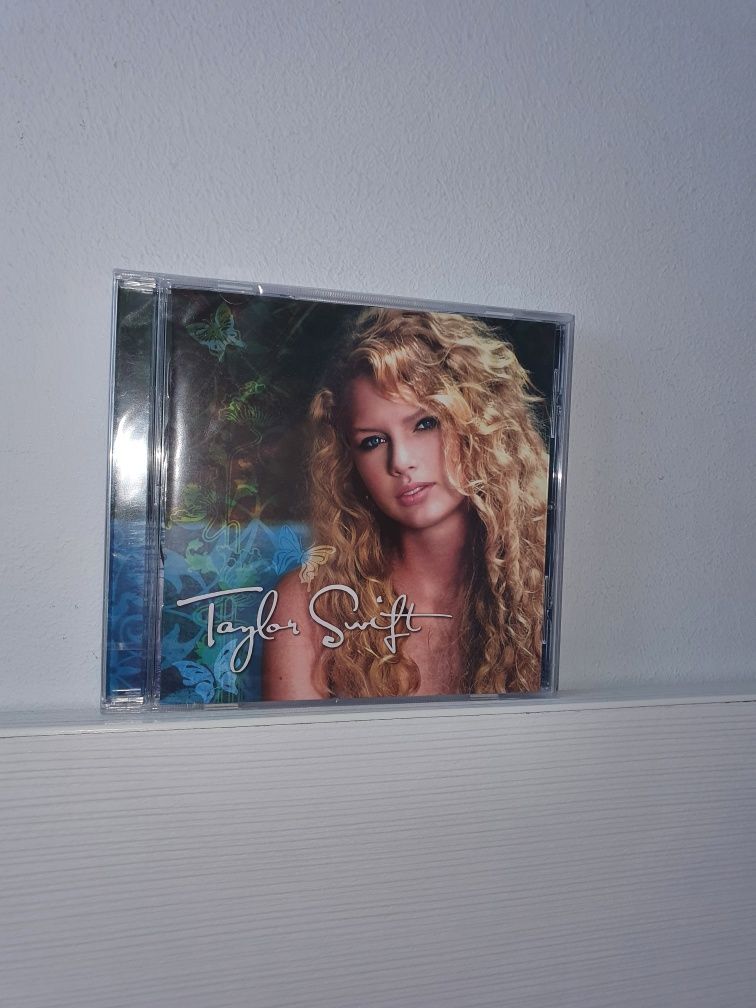 албум на Тейлър Суифт "Taylor Swift"