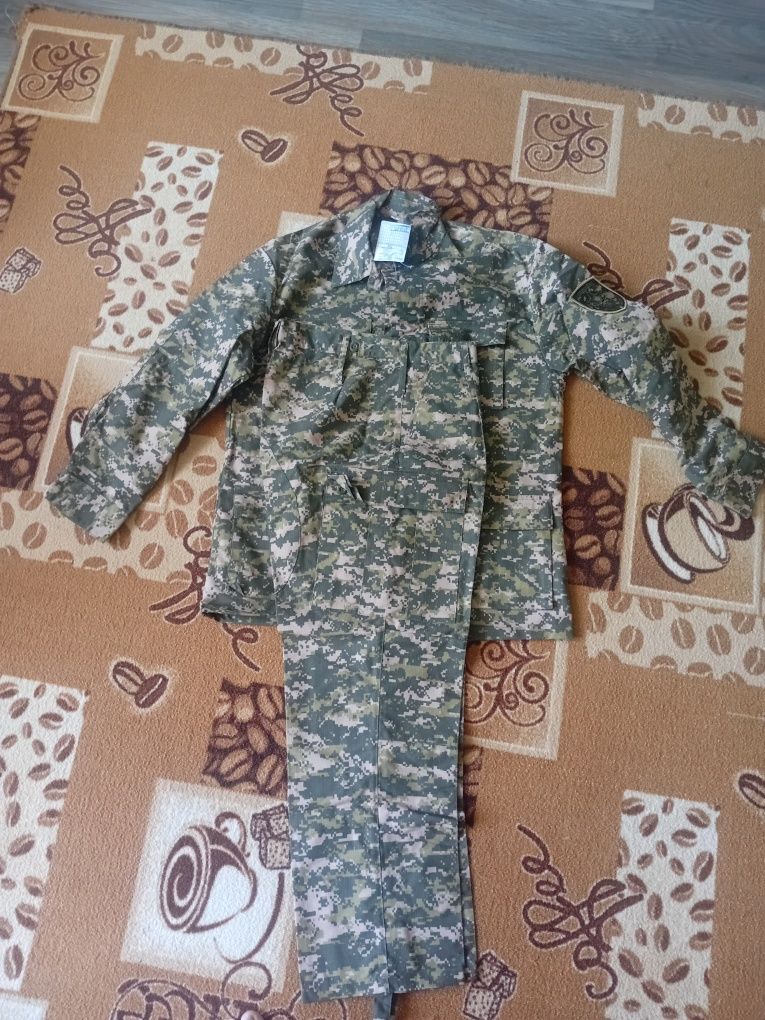 Продам форму цифровик размер 52 и 4