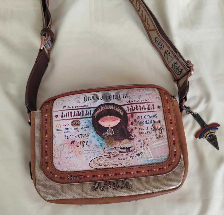 Малка чанта през рамо Анеке