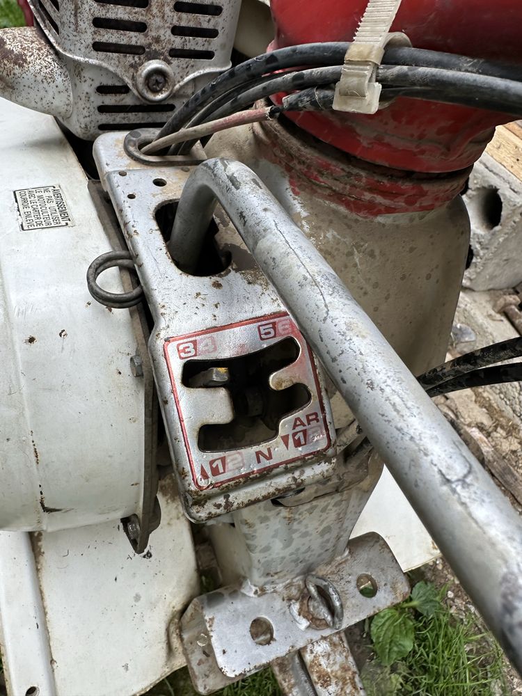 De vanzare: Motocultor Honda F800 cu motor GX300 -9 cp!