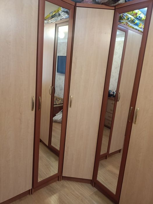 Срочно продам спальный гарнитур б.у.