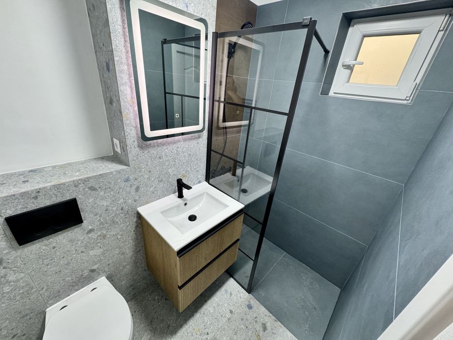 Proprietar vand  apartement 3 camere blvd. Mihai Viteazu