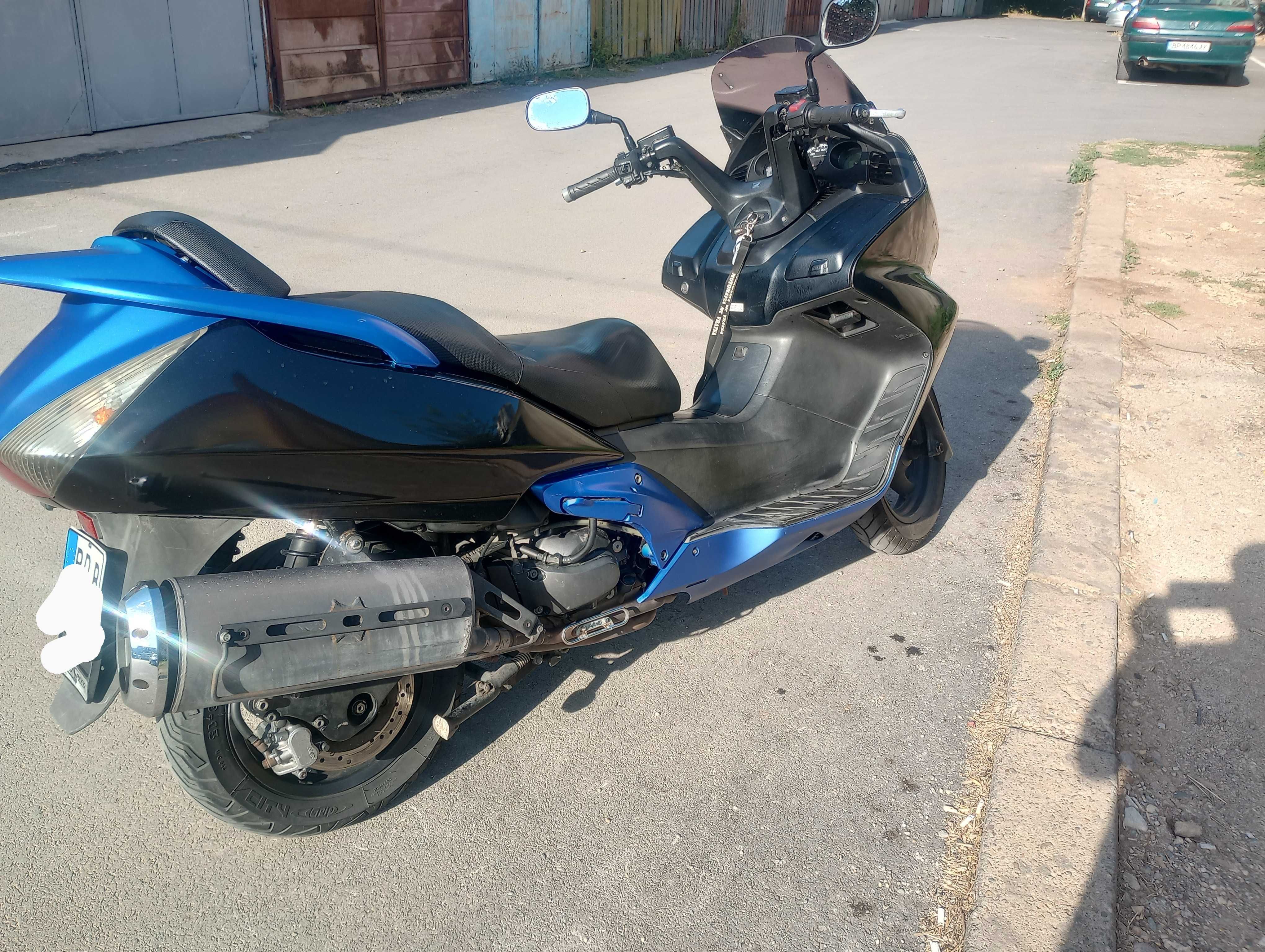 Honda Silverwing 400