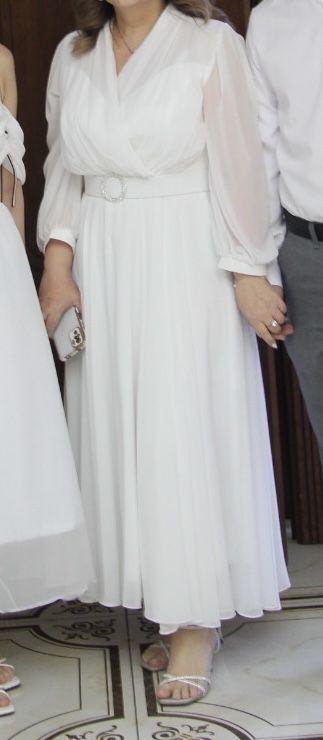 Шифоновое белое платье