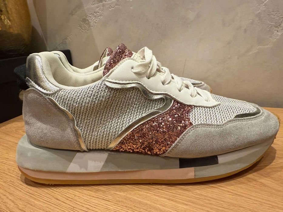 Сникърси Colors of California