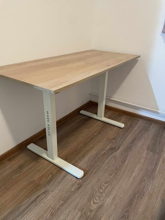 Birou electric reglabil