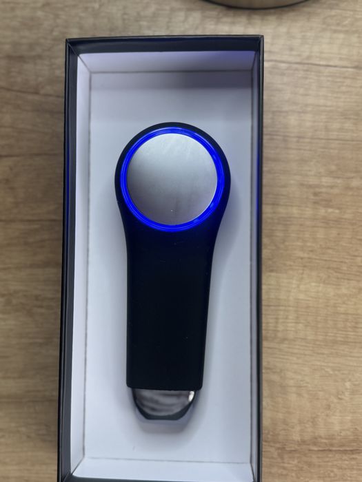 Hot and Cold Cleansing Brush