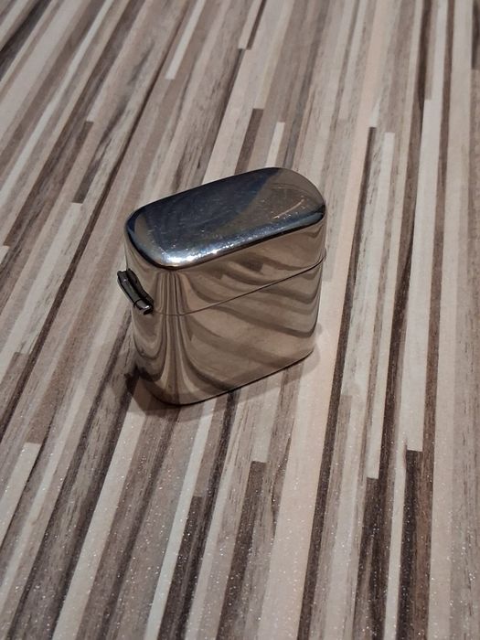 Calimara veche de călătorie