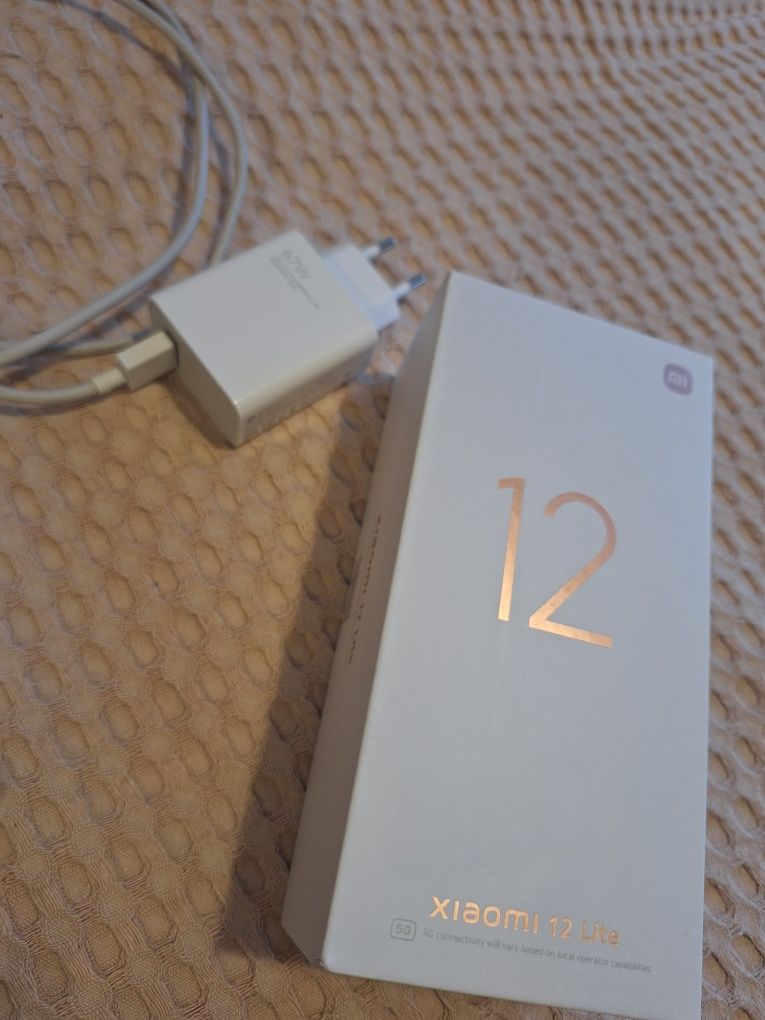 Xiaomi 12 lite розов като нов