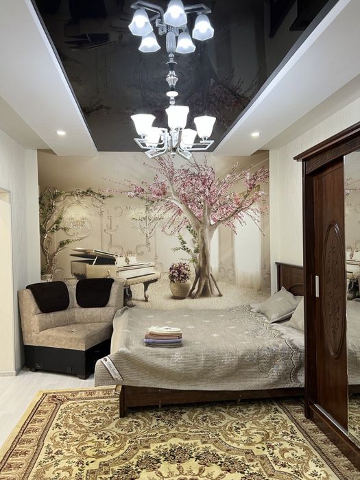 Срочно Сдаётся У.л Нукуская Ор-р 1.Натарални Пирамид 1/комнатная