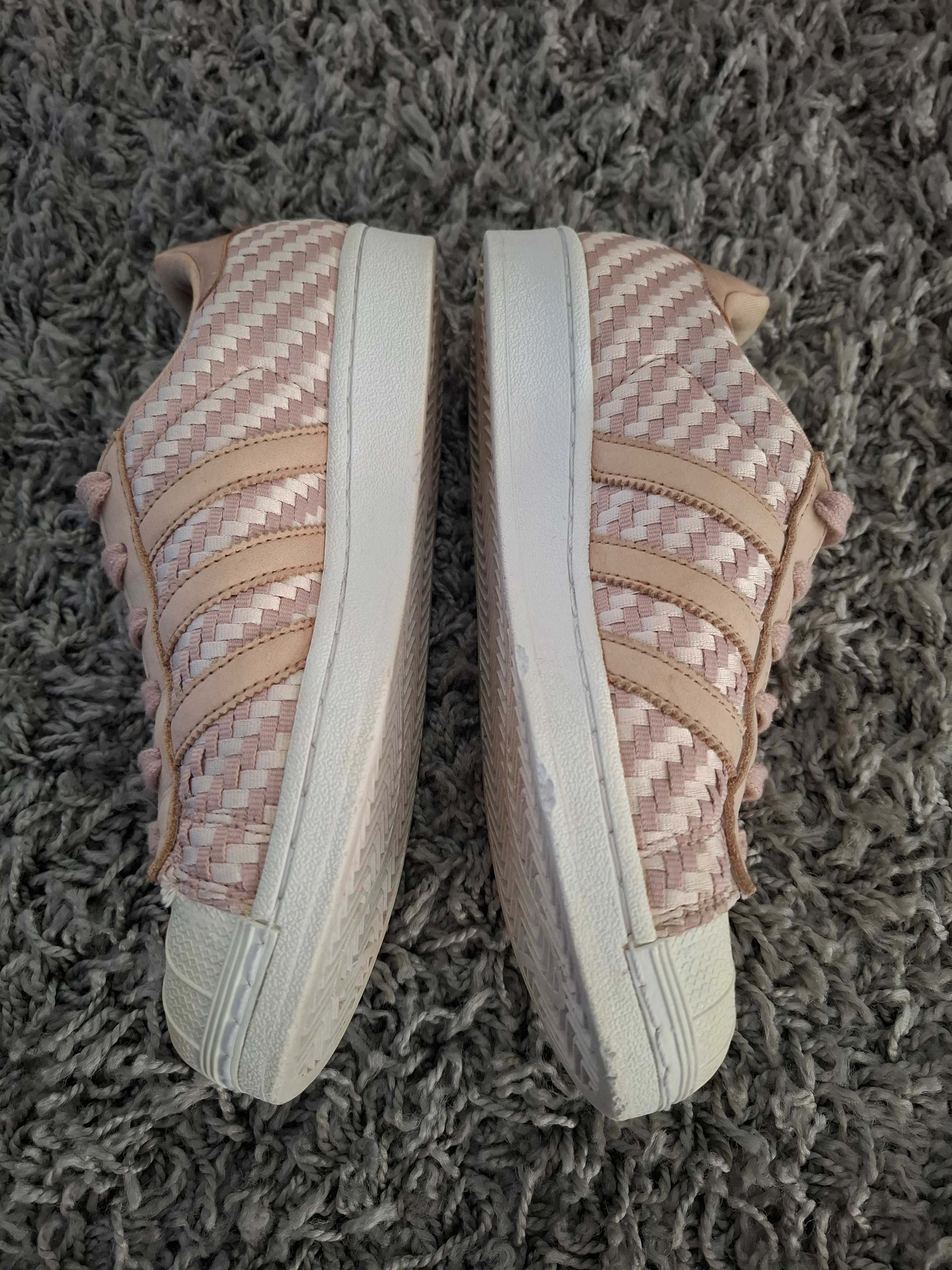 ADIDAS Superstar