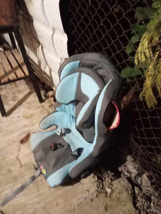 Vand URGENT Scaun copii Masina