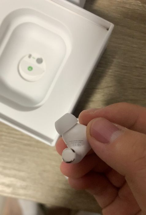 Apple airpods pro 2nd gen, noi, desigilate pt poze