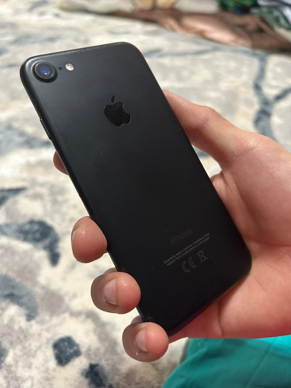 Продается iPhone 7