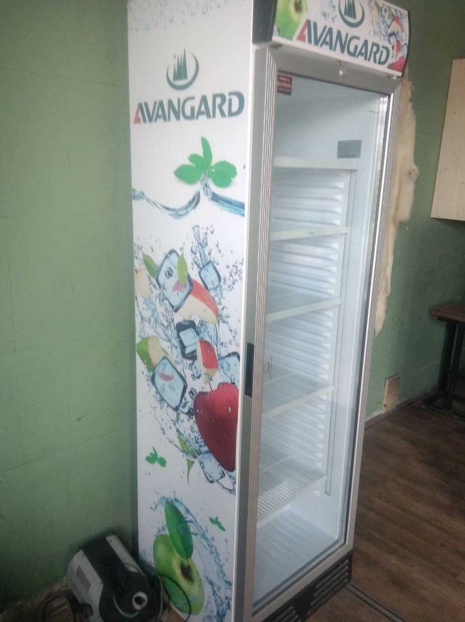 Продаётся витринный холодильник . В хорошем состоянии