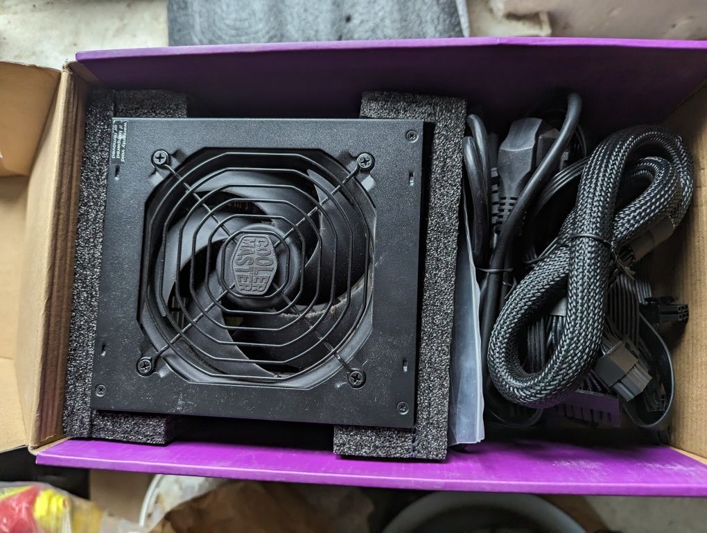 Блок питания Cooler master 750w