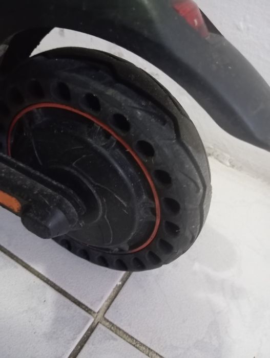 Trotineta electrica kukirin s1 pro perfect functionabila 30 km la oră