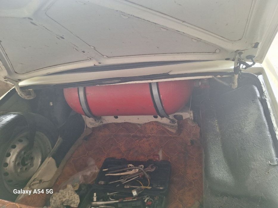 Жигули ВАЗ 2107 хорошим состояние