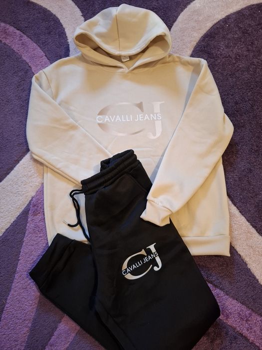 Нови дамски спортни екипи