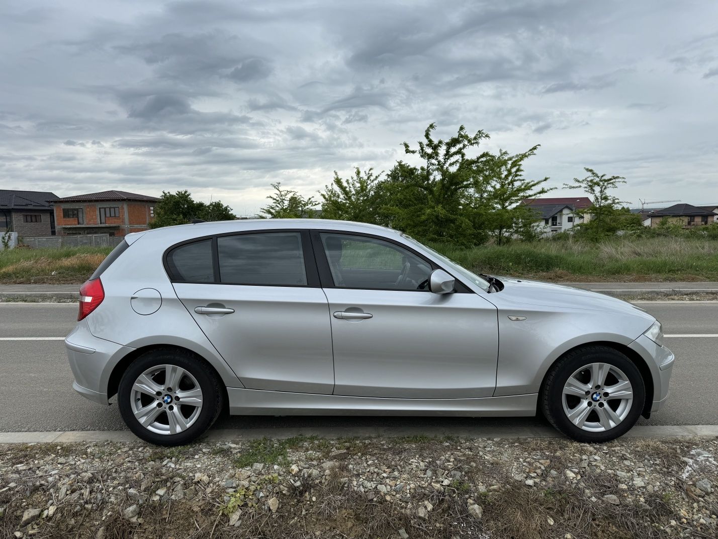 Bmw 118i fab. 2011, navi mare, piele, încălzire scaune, pilot automat