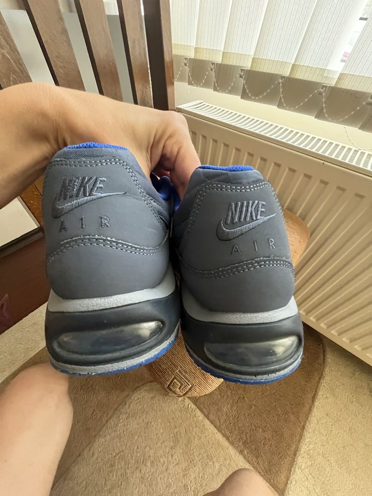 Nike Air Max Command